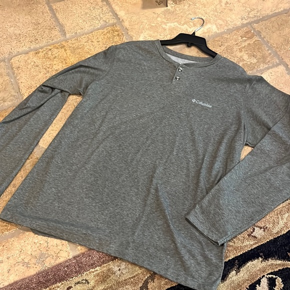 Columbia Other - Like New Columbia Long Sleeve T-shirt Large- Great Christmas Gift!